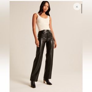 Abercrombie black vegan leather 90s relaxed pant - size 25R / 0